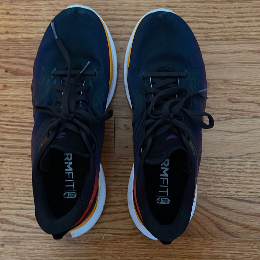 Saucony Kinvara 12 running shoes